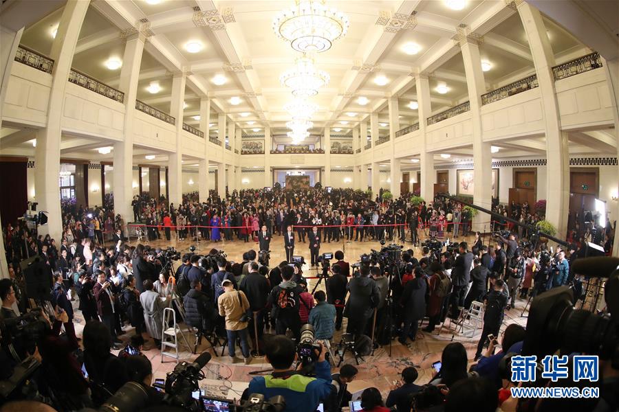 (新华全媒头条·两会特别报道·图文互动)(1)中国发展的明天一定更美好——从全国两会看奋进中国的发展信心
